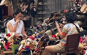 Sau 1 tháng đóng cửa im ỉm, hàng quán trên phố cổ Hà Nội mở bán trở lại