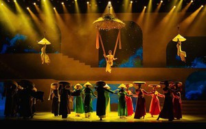 "Việt Nam Bách Nghệ" – vở diễn tôn vinh làng nghề truyền thống gây ấn tượng