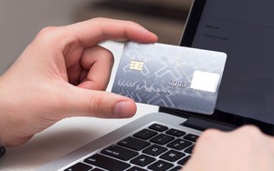 Công khai số tài khoản ngân hàng do một doanh nghiệp đứng tên, dùng để nhận tiền lừa đảo