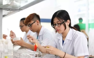 Những thí sinh đầu tiên trúng tuyển Trường Đại học Y Hà Nội