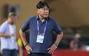 HLV Nhật Bản nói thẳng: "Cầu thủ Việt Nam quá dễ tự mãn, ngại đi khỏi V.League"