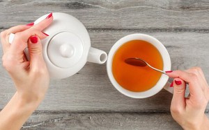 Trà cực tốt cho tim mạch, giúp chống đột quỵ hiệu quả: Miễn sao bạn không cho thứ này vào