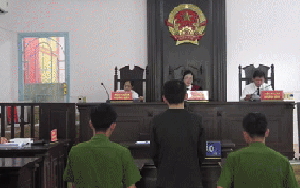 Đôi vợ chồng ở Cà Mau gặp họa sau câu hỏi "gì vậy bạn"