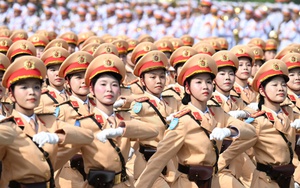 9 khối nữ chiến sĩ Công an, Quân đội tổng hợp luyện cho ngày 2/9: Vượt nắng hè, rèn ý chí, vững bước chân