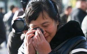 Người phụ nữ chi hơn 219 triệu đồng mua bảo hiểm, 6 năm sau cần tiền đi rút thì bị nhân viên từ chối: “Yêu cầu này không có trong hợp đồng”