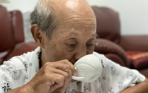 Nam nghệ sĩ nổi tiếng U90, nhà đường Giải Phóng: Chữa bệnh miễn phí, đọc sách, tụng kinh mỗi ngày