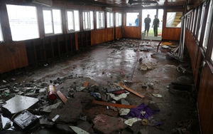 Hình ảnh bên trong tàu du lịch Vịnh Xanh sau tai nạn 36 người chết