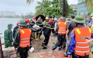 Tìm thấy một thi thể nam giới ở vùng vịnh Hạ Long, đang xác minh danh tính