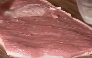 Chi 250 triệu đồng mua thịt bò, người đàn ông phát hiện thịt giả liền báo cảnh sát, người bán phản hồi: “Tôi cũng là nạn nhân”