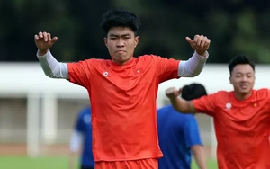 Lý Đức báo tin vui đến HLV Kim Sang-sik