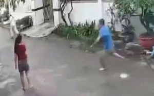 Mâu thuẫn gia đình, bố đẻ chém con gái trọng thương