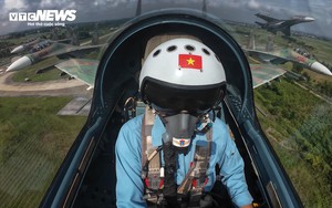 Đội hình bay của chiến đấu cơ Su-30MK2 làm chủ bầu trời hướng tới 2/9