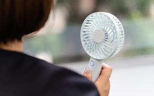 1 người bỏng nặng, 5 người bị thương vì quạt mini cầm tay phát nổ khi sạc