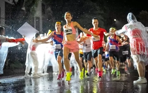 Khởi động giải Marathon Quốc tế Hà Nội 2025