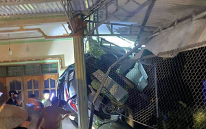 Ô tô lao vào nhà dân trong đêm, nam tài xế tử vong tại chỗ