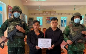 Lợi dụng mưa lớn, 2 đối tượng lên biên giới vận chuyển heroin đi tiêu thụ