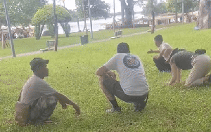 Du khách New Zealand rơi nhẫn kim cương tại công viên, người Huế lập tức hỗ trợ tìm kiếm