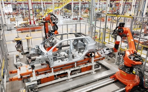 Ở Quảng Ninh có nhà máy ô tô làm 120.000 chiếc/năm, xuất khẩu khắp Đông Nam Á, đã cho ra lò xe đầu tiên