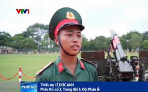 Đằng sau quân phục Hạ sĩ của Thiếu úy Đội pháo lễ