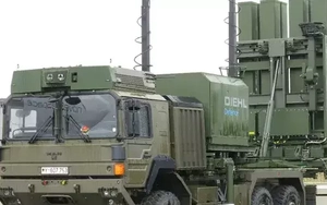 Ukraine kêu gọi Đức viện trợ sau khi Mỹ 'khóa van' kho vũ khí