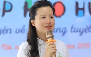 MC Minh Trang lại gây tranh cãi
