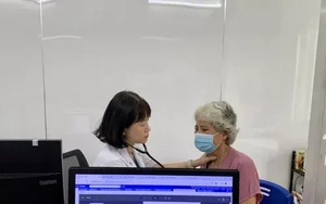 Từ 1/10, bệnh viện bắt buộc kê đơn thuốc điện tử: Không còn đất cho lạm dụng và kê sai