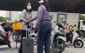 Người bán trà đá đuổi cô gái đứng ở vỉa hè Hà Nội nhận ngay cái kết buồn