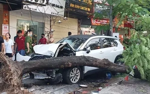 Hà Nội: Ô tô đâm liên hoàn nhiều xe máy trên phố Trần Đại Nghĩa