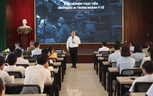 Trước khi mất, ông Hoàng Nam Tiến từng phải kết thúc một buổi giảng sớm do có 2 dấu hiệu