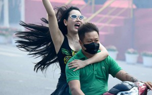 Nữ "báo thủ" xinh đẹp náo loạn hồ Gươm gây bão mạng là ai?