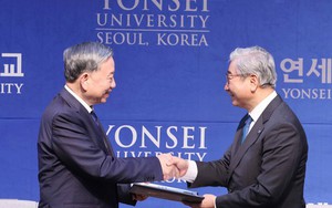 Trao Bằng Tiến sĩ danh dự tặng Tổng Bí thư Tô Lâm