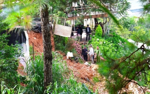 Hiện trường vụ sạt taluy khiến 2 du khách đang uống cà phê tử vong ở Đà Lạt