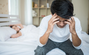 Bạn gái nói 1 câu, nam thanh niên rơi vào "bất lực" suốt 2 năm