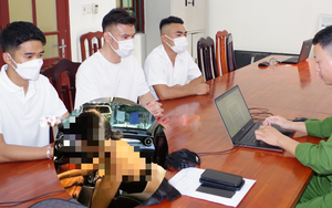 Vụ dàn dựng 'cảnh nóng' trên xe Mercedes: 3 thanh niên tham gia khai gì tại công an?