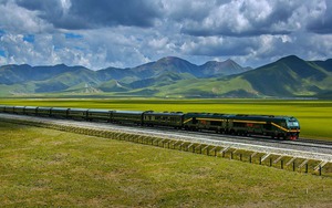 Chuyến tàu 2 tầng đi đêm, chạy 250km/giờ, du khách nhận xét: Như khách sạn di động