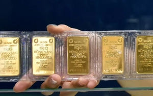 Giá vàng đồng loạt vọt tăng