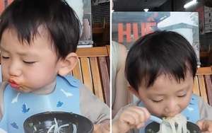 Em bé Nhật Bản lần đầu ăn 1 món bún Việt Nam, có phản ứng khiến nghìn người 'tan chảy'