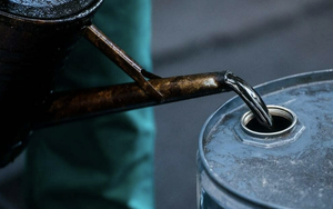 Khẳng định vẫn mua dầu Nga, một tập đoàn lớn của Ấn Độ vừa có bước đi 'vẹn đôi đường': Sắp nhận 10 triệu thùng dầu từ Mỹ