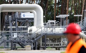 Hé lộ lý do Ukraine ngừng trung chuyển khí đốt Nga dù khiến nền kinh tế khó chồng khó