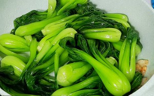 Rau họ cải ngon đấy, bổ đấy nhưng ăn theo 4 kiểu này phí dinh dưỡng, thậm chí gây NGỘ ĐỘC