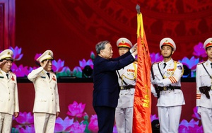 Lực lượng Công an nhân dân đón nhận Huân chương Sao Vàng lần thứ 5