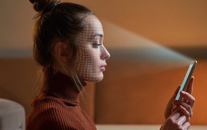 Vì sao không nên dùng Face ID để mở khóa điện thoại?