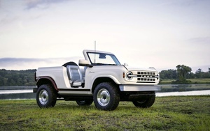 Mẫu xe đang được mong chờ về Việt Nam có thêm bản mui trần: Lấy cảm hứng từ huyền thoại 60 năm trước, thân xe bán tải, nội thất tối giản, hộp số sàn