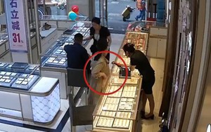 Phát hiện "khách VIP" chi hơn 1,6 tỷ đồng mua vàng trong 1 buổi sáng mà không hỏi giá, chủ tiệm lập tức báo công an