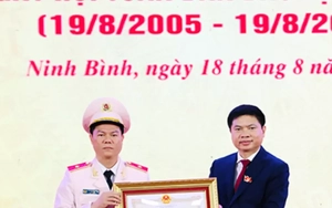 Giám đốc Công an tỉnh Ninh Bình được tặng Huân chương Chiến công hạng Nhất