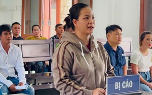 Một phụ nữ đâm trọng thương 2 người đàn ông