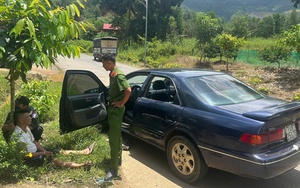 Lâm Đồng: Truy bắt 3 kẻ trộm đi ô tô gắn biển số giả