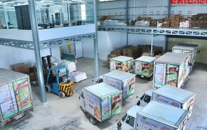 Đột kích một nhà máy, công an triệt phá đường dây sản xuất bột ngọt giả nhập lậu từ Trung Quốc, tịch thu hơn 30 tấn sản phẩm chuẩn bị phân phối