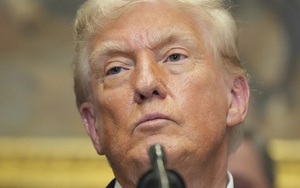 Tổng thống Donald Trump điều 2 tàu ngầm hạt nhân đến gần Nga