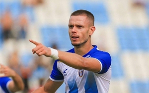 Đội thầy Park chiêu mộ ngoại binh Brazil giá hơn 8 tỷ đồng, cao gần 2m, ghi bàn ở cúp châu Âu